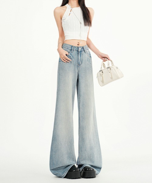 AMAJI(アマジ)の「ヒゲ加工 接触冷感 フレアデニムパンツ(デニムパンツ・レディース・ライトブルー・SMALL/MEDIUM/LARGE/X-LARGE)」の2枚目の写真
