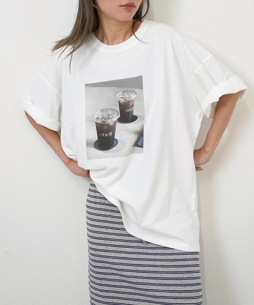 gossara(ゴサラ)の「【ラフなのに絵になる。フォトプリントTシャツ】ピグメント加工プリントT(Tシャツ/カットソー・レディース・ホワイト/ブルー/ベージュ・FREE)」の1枚目の写真