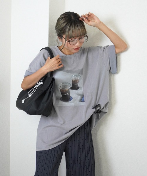 gossara(ゴサラ)の「【ラフなのに絵になる。フォトプリントTシャツ】ピグメント加工プリントT(Tシャツ/カットソー・レディース・ホワイト/ブルー/ベージュ・FREE)」の3枚目の写真