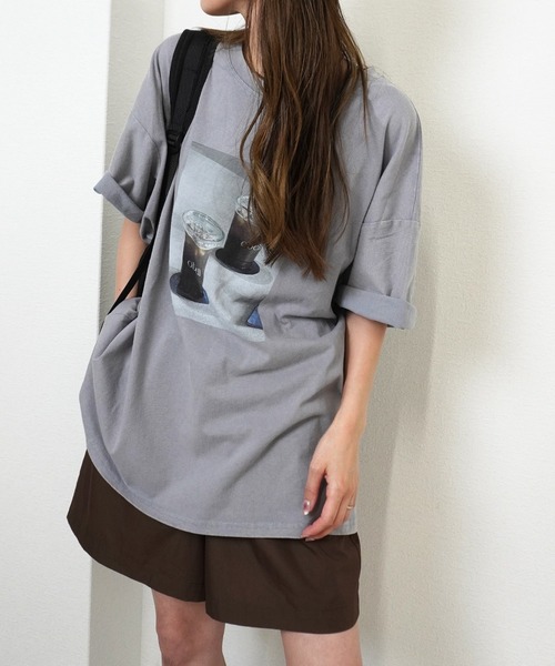 gossara(ゴサラ)の「【ラフなのに絵になる。フォトプリントTシャツ】ピグメント加工プリントT(Tシャツ/カットソー・レディース・ホワイト/ブルー/ベージュ・FREE)」の11枚目の写真
