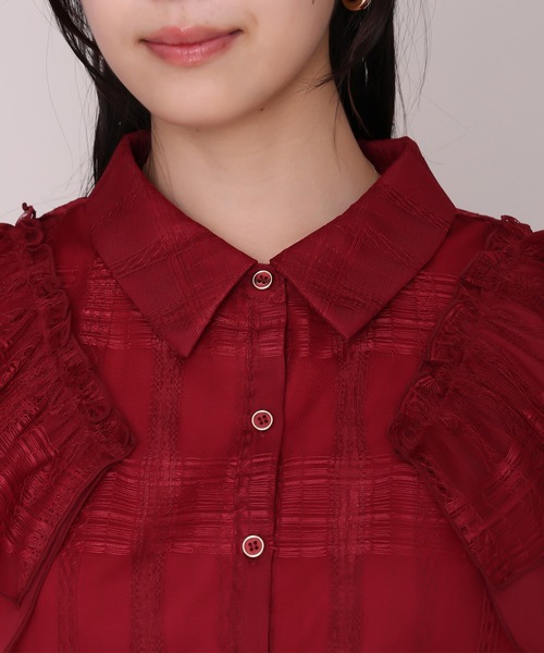 MISCH MASCH(ミッシュマッシュ)の「2026秋冬新作 チェックシアーレース襟付きブラウス(シャツ/ブラウス・レディース・ホワイト/ブラック/レッド・フリ-)」の14枚目の写真
