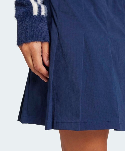 adidas（アディダス）の「プリーツスカート / アディダスオリジナルス adidas Originals（スカート・レディース・ブルー・XX-LARGE/LARGE/MEDIUM/SMALL/X-LARGE/X-SMALL）」の4枚目の写真