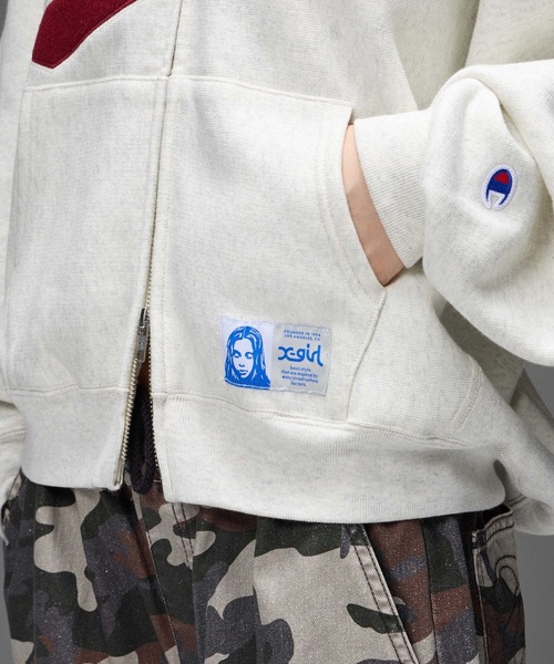 Champion(チャンピオン)の「X-girl x Champion REVERSE WEAVE(R) PATCHED LOGO ZIP UP HOODIE(パーカー・レディース・オートミール/ブラウン・M/S)」の13枚目の写真