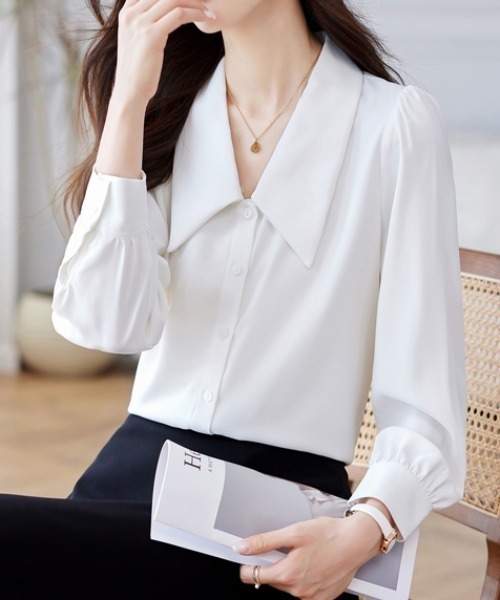 AMAJI（アマジ）の「ビッグカラー 長袖シャツ（シャツ/ブラウス・レディース・ホワイト・X-LARGE/LARGE/MEDIUM/SMALL）」の4枚目の写真