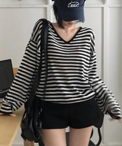 semplice(センプリチェ)の「カットソー【韓国ファッション】(Tシャツ/カットソー・レディース・ブラック/グレー・F)」の8枚目の写真