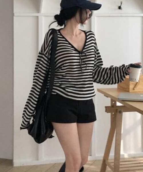semplice(センプリチェ)の「カットソー【韓国ファッション】(Tシャツ/カットソー・レディース・ブラック/グレー・F)」の4枚目の写真