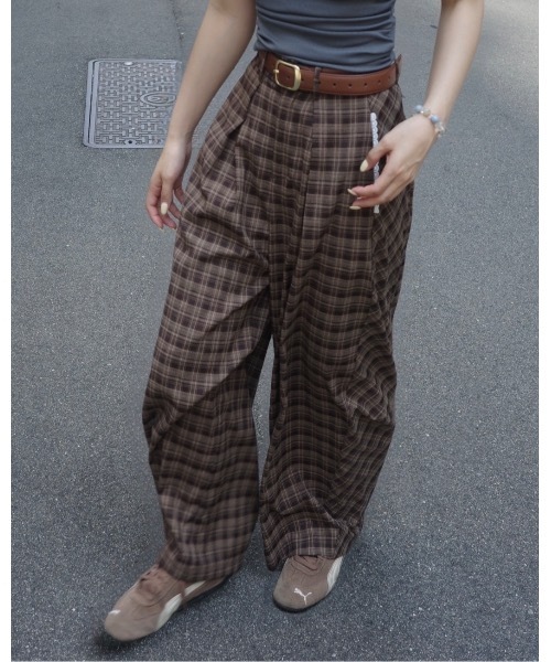 JUMELLE（ジュメロ）の「リラックスチェックパンツ（その他パンツ・レディース・ブラック/ブラウン・SMALL/MEDIUM）」の8枚目の写真