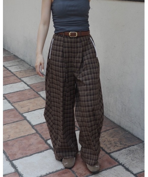 JUMELLE（ジュメロ）の「リラックスチェックパンツ（その他パンツ・レディース・ブラック/ブラウン・SMALL/MEDIUM）」の9枚目の写真