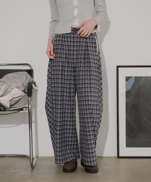 JUMELLE（ジュメロ）の「リラックスチェックパンツ（その他パンツ・レディース・ブラック/ブラウン・SMALL/MEDIUM）」の19枚目の写真