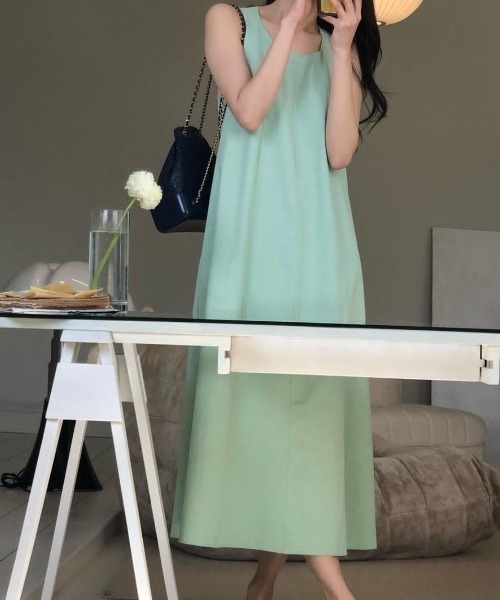FAVORITO(ファヴォリート)の「デザインノースリーブワンピース(ワンピース・レディース・ブラック/グリーン/ホワイト・F)」の3枚目の写真