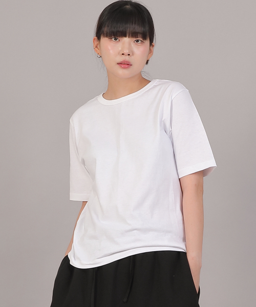SAINTCREW(セントクルー)の「ミニマルソフトRネック半袖TシャツSMR-8A06ホワイト(Tシャツ/カットソー・レディース・その他・FREE)」の1枚目の写真