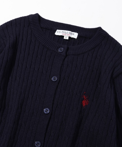 U.S. POLO ASSN.(ユーエスポロアッスン)の「【U.S. POLO ASSN./ユーエスポロアッスン】ロゴ刺繍 ケーブル編み クルーネック カーディガン/セーター(カーディガン/ボレロ・レディース・ネイビー/イエロー/アイボリー/レッド・M/L)」の6枚目の写真