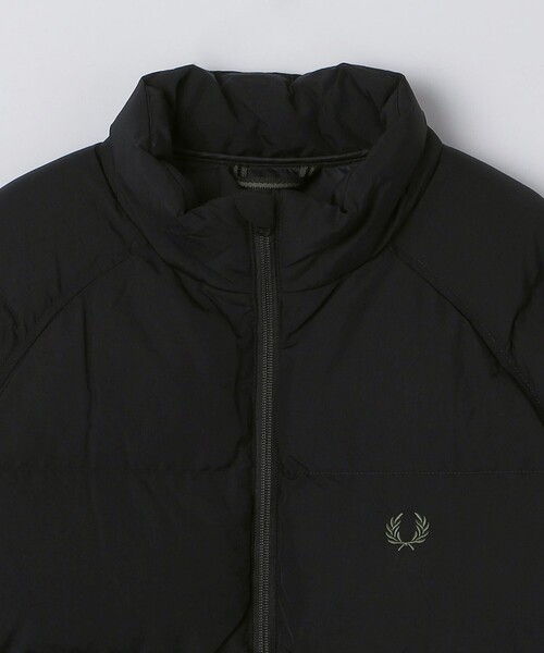 SHIPS(シップス)の「FRED PERRY: J1309 R/S PADDED JACKET(ダウンジャケット/コート・メンズ・ブラック・MEDIUM/LARGE)」の5枚目の写真