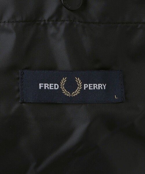 SHIPS(シップス)の「FRED PERRY: J1309 R/S PADDED JACKET(ダウンジャケット/コート・メンズ・ブラック・MEDIUM/LARGE)」の11枚目の写真