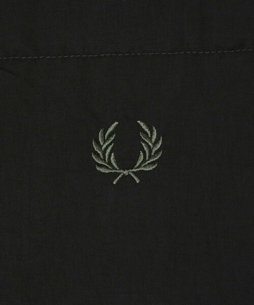 SHIPS(シップス)の「FRED PERRY: J1309 R/S PADDED JACKET(ダウンジャケット/コート・メンズ・ブラック・MEDIUM/LARGE)」の12枚目の写真