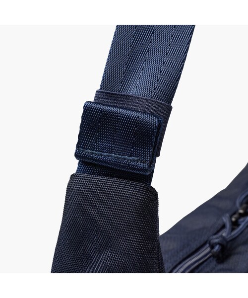 BRIEFING(ブリーフィング)の「MULTI SHOULDER (Mサイズ) MW GEN Ⅱ(ショルダーバッグ・メンズ・ネイビー/ブラック・FREE)」の13枚目の写真