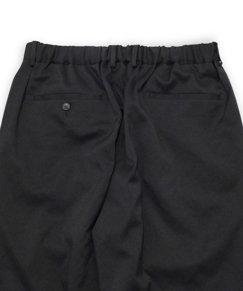 yoko sakamoto（ヨーコサカモト）の「【YOKO SAKAMOTO】 DOUBLE PLEATED WIDE EASY PANTS（その他パンツ・メンズ・ブラック・SMALL/MEDIUM/LARGE）」の6枚目の写真