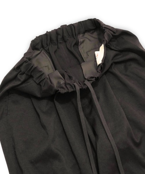 yoko sakamoto（ヨーコサカモト）の「【YOKO SAKAMOTO】 DOUBLE PLEATED WIDE EASY PANTS（その他パンツ・メンズ・ブラック・SMALL/MEDIUM/LARGE）」の9枚目の写真