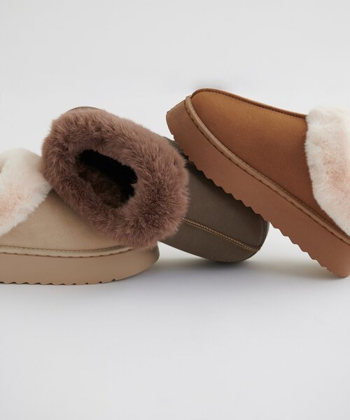 natural couture(ナチュラルクチュール)の「ムートンスリッポン(スリッポン・レディース・キャメル/ベージュ/ブラウン・SMALL/MEDIUM/LARGE)」の21枚目の写真