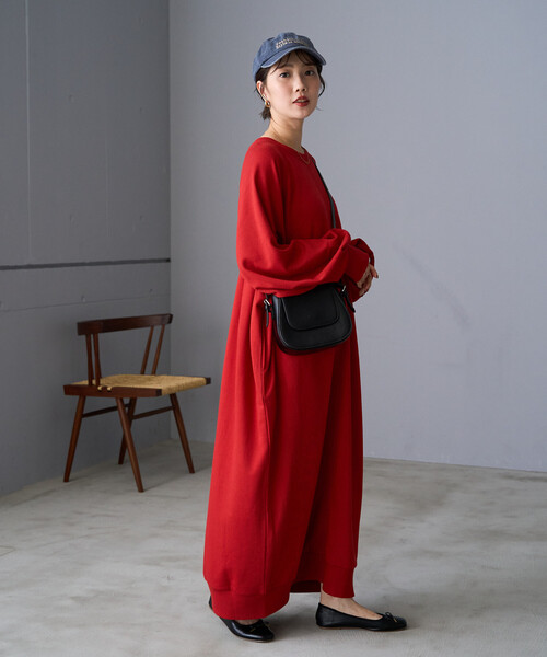 FREAK'S STORE(フリークスストア)の「限定展開 裏毛 ルーズ オーバー ワンピース(ワンピース・レディース・レッド/ブラック/グレー/ネイビー/ダークブラウン・フリ-)」の9枚目の写真