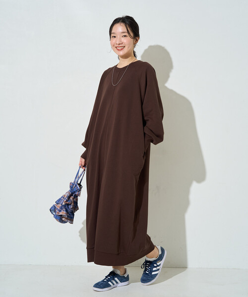 FREAK'S STORE(フリークスストア)の「限定展開 裏毛 ルーズ オーバー ワンピース(ワンピース・レディース・レッド/ブラック/グレー/ネイビー/ダークブラウン・フリ-)」の16枚目の写真