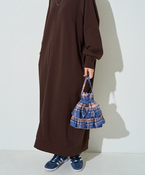 FREAK'S STORE(フリークスストア)の「限定展開 裏毛 ルーズ オーバー ワンピース(ワンピース・レディース・レッド/ブラック/グレー/ネイビー/ダークブラウン・フリ-)」の21枚目の写真