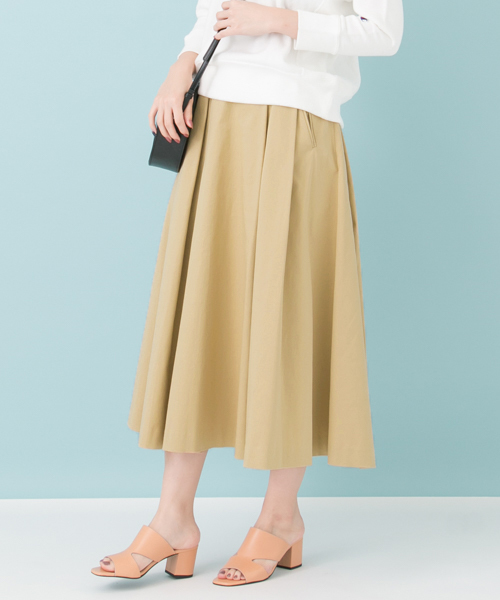 URBAN RESEARCH（アーバンリサーチ）の「UR チノタックロングスカート（スカート・レディース・オフホワイト/ベージュ・38/36）」の7枚目の写真