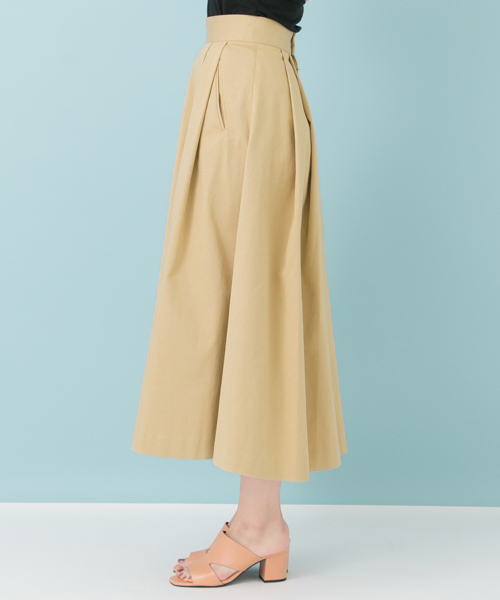 URBAN RESEARCH（アーバンリサーチ）の「UR チノタックロングスカート（スカート・レディース・オフホワイト/ベージュ・38/36）」の14枚目の写真