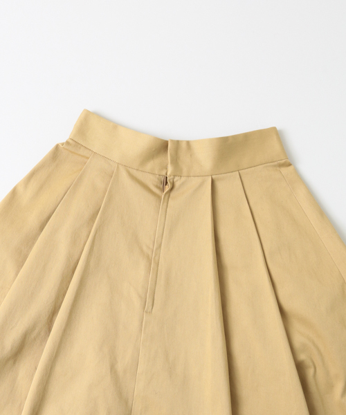 URBAN RESEARCH（アーバンリサーチ）の「UR チノタックロングスカート（スカート・レディース・オフホワイト/ベージュ・38/36）」の10枚目の写真