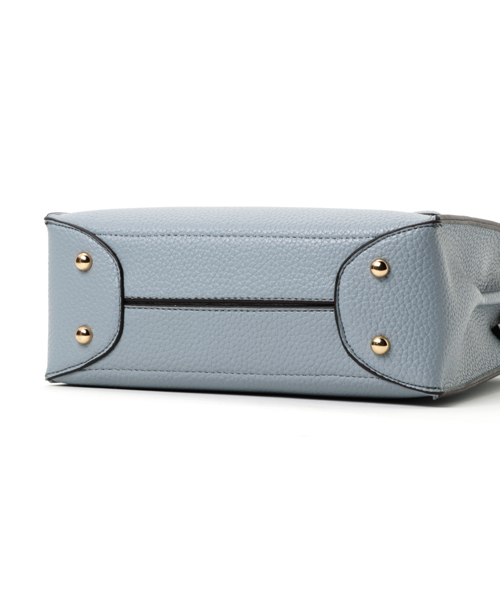 PLAIN CLOTHING（プレーンクロージング）の「ボックススクエアハンドバッグ【PLAIN CLOTHING】（ショルダーバッグ・レディース・ブラック/グレー/レッド・FREE）」の5枚目の写真