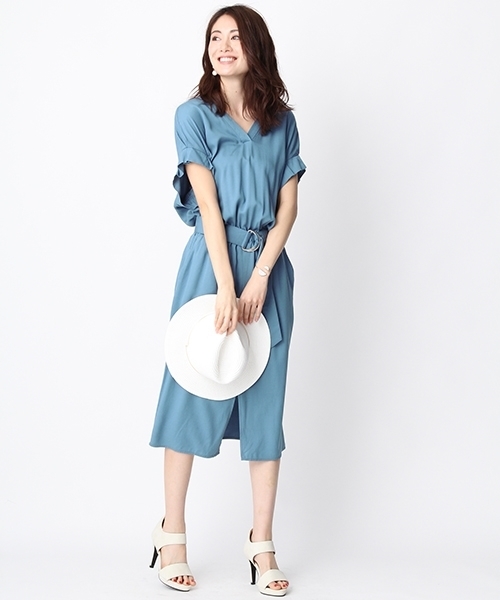 Andemiu（アンデミュウ）の「【WEB限定】バックリボンタックワンピース748886（ワンピース・レディース・ブルー/カーキ/ライトグレー・FREE）」の3枚目の写真