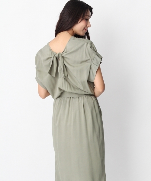 Andemiu（アンデミュウ）の「【WEB限定】バックリボンタックワンピース748886（ワンピース・レディース・ブルー/カーキ/ライトグレー・FREE）」の6枚目の写真