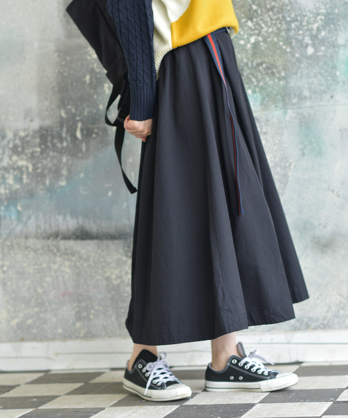 rps（アールピーエス）の「ラインベルト付フレアースカート（スカート・レディース・ブラック/インディゴブルー/ブルー/カーキブラウン・M）」の2枚目の写真