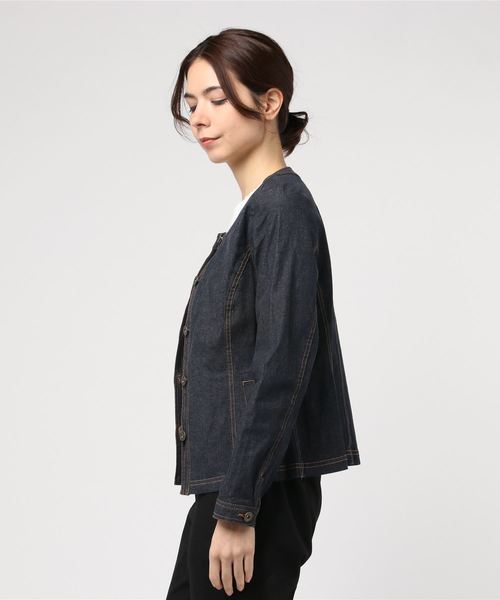 Petit Honfleur(プチオンフルール)の「デニムノーカラージャケット(デニムジャケット・レディース・ネイビー/カーキ・11号/9号/13号)」の5枚目の写真