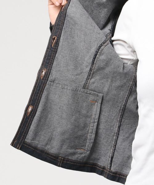 Petit Honfleur(プチオンフルール)の「デニムノーカラージャケット(デニムジャケット・レディース・ネイビー/カーキ・11号/9号/13号)」の4枚目の写真