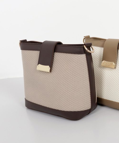 KOBE LETTUCE(コウベレタス)の「フロント金具配色ショルダーバッグ(ショルダーバッグ・レディース・ベージュ/ブラウン/ブラック・FREE)」の1枚目の写真