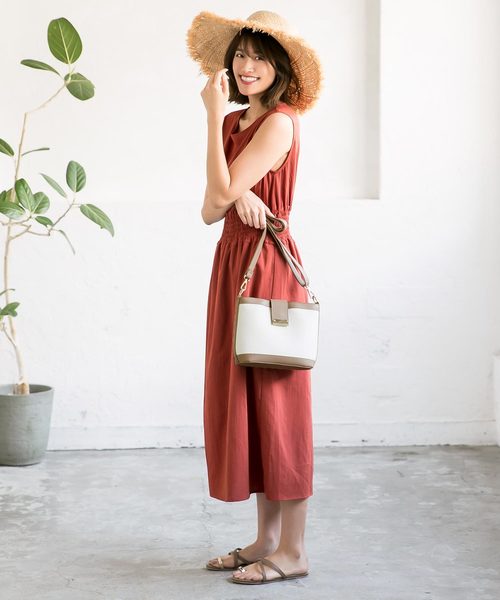 KOBE LETTUCE(コウベレタス)の「フロント金具配色ショルダーバッグ(ショルダーバッグ・レディース・ベージュ/ブラウン/ブラック・FREE)」の7枚目の写真