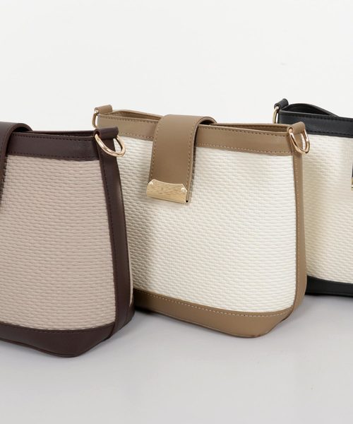 KOBE LETTUCE(コウベレタス)の「フロント金具配色ショルダーバッグ(ショルダーバッグ・レディース・ベージュ/ブラウン/ブラック・FREE)」の9枚目の写真