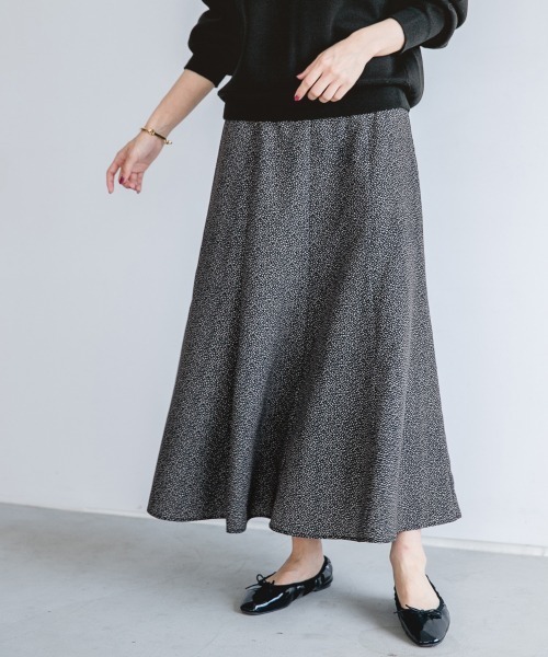 A part by（アパートバイ）の「シャーリングバレエシューズ　847988（バレエシューズ・レディース・ブラック/グレー系その他/ゴールド系その他/シルバー/ブラック系その他/ホワイト/ライトベージュ/グレー系その他6・MEDIUM/LARGE）」の10枚目の写真