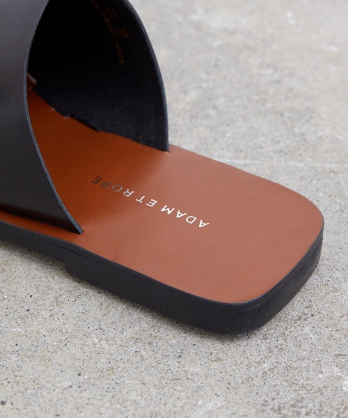 ADAM ET ROPE'(アダムエロペ)の「レザースリットスライダーサンダル(サンダル・レディース・ブラック/ベージュ/レッド・36/37/38)」の11枚目の写真