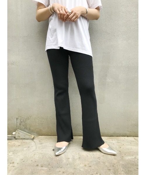 SHENERY(シーナリー)の「リブニットフレアPT(その他パンツ・レディース・ブラウン/ブラック・FREE)」の2枚目の写真