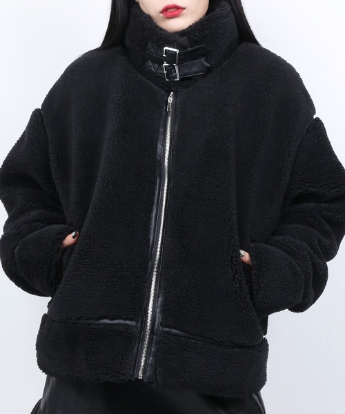 WC(ダブル シー)の「WC/ボアフライトブルゾン(ムートンコート・レディース・ホワイト/ブラック・FREE)」の2枚目の写真