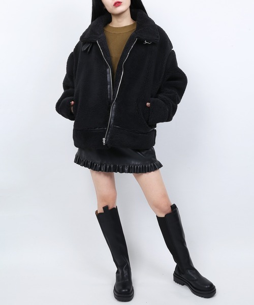 WC(ダブル シー)の「WC/ボアフライトブルゾン(ムートンコート・レディース・ホワイト/ブラック・FREE)」の6枚目の写真