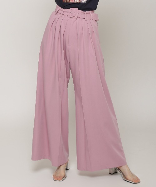 REDYAZEL（レディアゼル）の「ベルト付きタックワイドパンツ