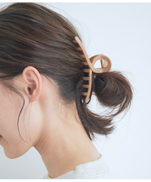 VIS（ビス）の「【新色追加】アクリルヘアクリップ（バレッタ/ヘアクリップ・レディース・オフホワイト/カーキ/その他/キャメル/ピンク系その他2・FREE）」の7枚目の写真