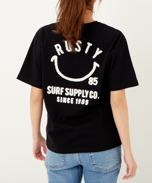 RUSTY(ラスティ)の「【RUSTY / ラスティ】レディースバックプリントTシャツ(Tシャツ/カットソー・レディース・ホワイト/パープル/ブラック/ベージュ・MEDIUM/LARGE)」の3枚目の写真