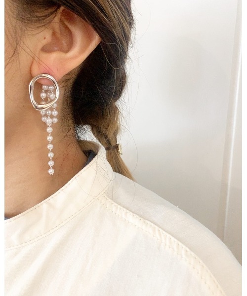 mou（モウ）の「フープパールレーンピアス（ピアス（両耳用）・レディース・シルバー/ゴールド・FREE）」の5枚目の写真