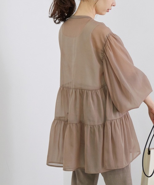 ROPE' PICNIC(ロペピクニック)の「シャイニーボイルティアードブラウス(シャツ/ブラウス・レディース・チャコールグレー/ラベンダー/グリーン系その他/ブラウン系その他2・38)」の2枚目の写真