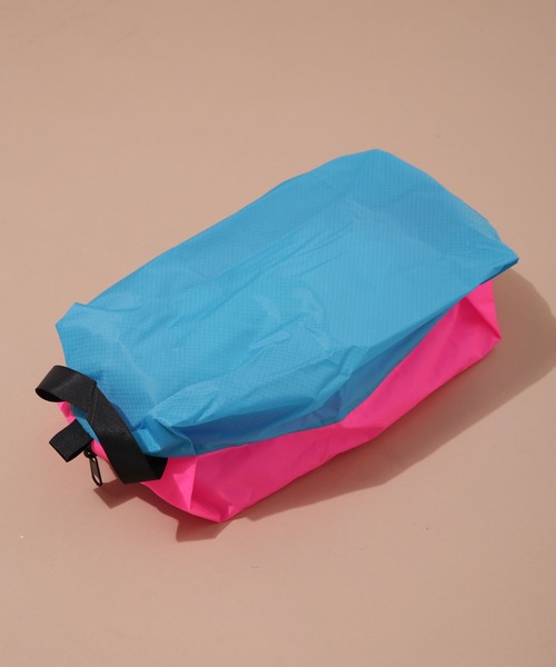 Speedo（スピード）の「speedo/ウォータープルーフ ポーチバッグ（エコバッグ/サブバッグ・レディース・ブラック/その他1/その他2/イエロー/パープル/カーキ・FREE）」の7枚目の写真