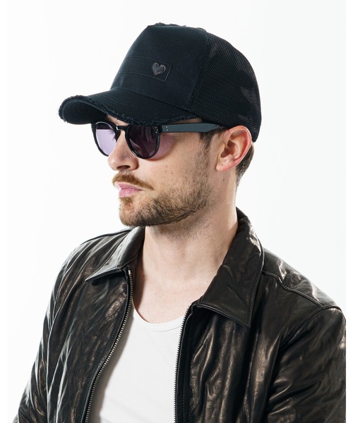 wjk（ダヴルジェイケイ）の「embroidery　B.B.cap(heart)（キャップ・メンズ・ホワイト×ブラック/ブラック×ブラック/ブラック×レッド・FREE）」の3枚目の写真